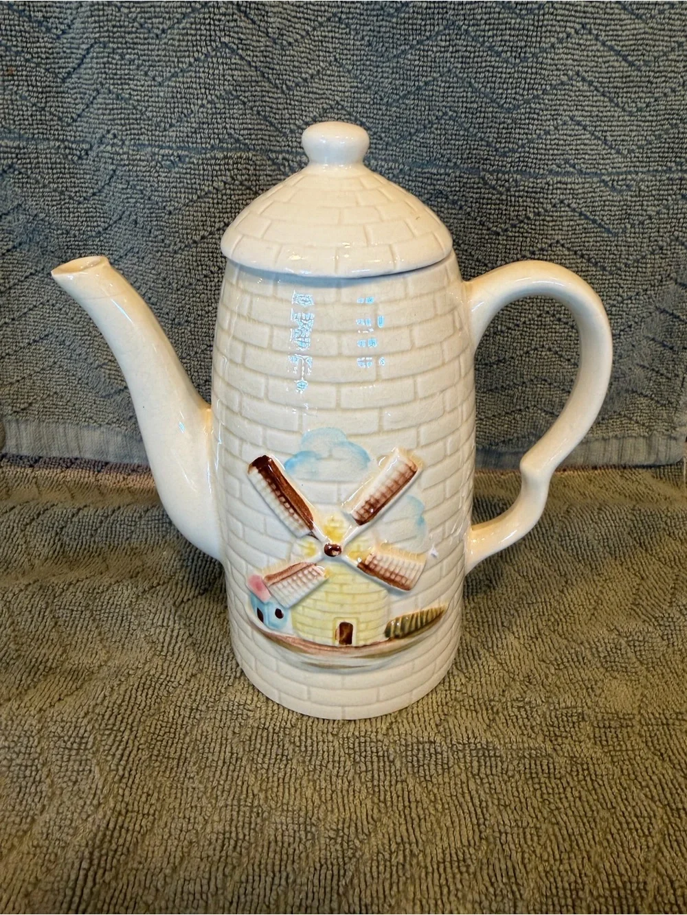 Ceramic White Windmill Teapot - Decorative Home Kitchen Pitcher